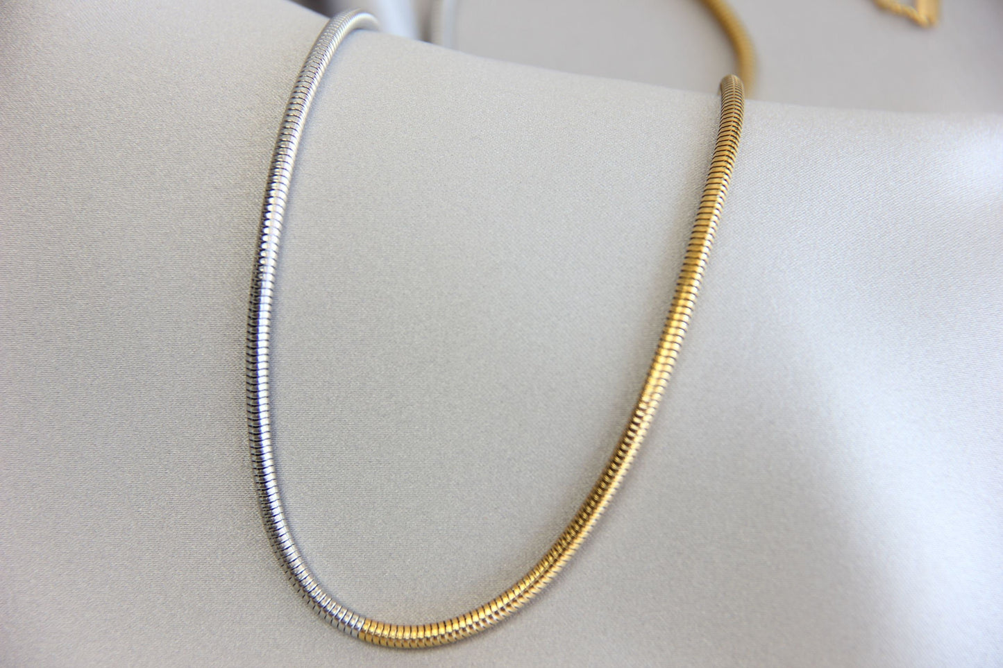 Beautiful harmony between silver and gold colors in 18k gold plated stainless steel chain. This Duo Color Chain Gold Necklace will complete your style easily! Perfect gift for friend, mom or for yourself!