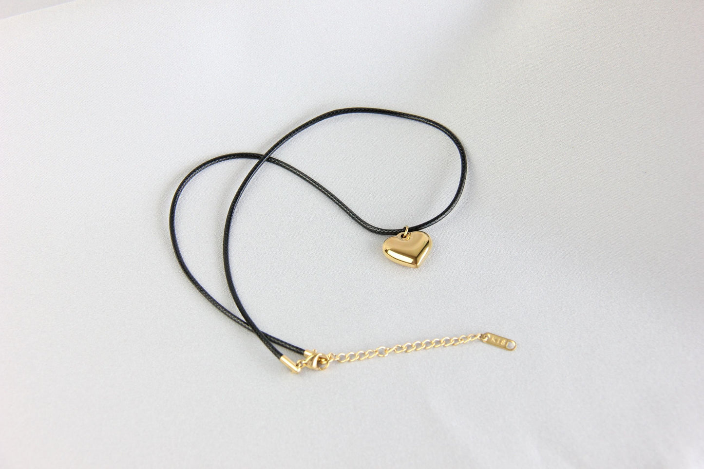 Unique Fluffy Gold Heart Love Pendant Necklace, perfect gift for girlfriend, wife, or loved ones!