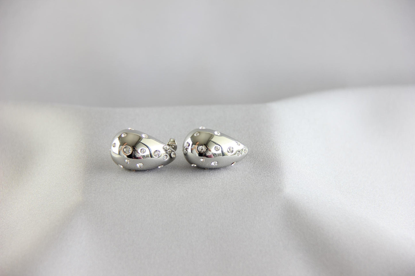 Teardrop Gold Zirconia Stud Earring, Chunky 18K Gold Stud CZ Earring, Bold Unique 18K Gold Earring for Women, Mother's Day Gifts for Her