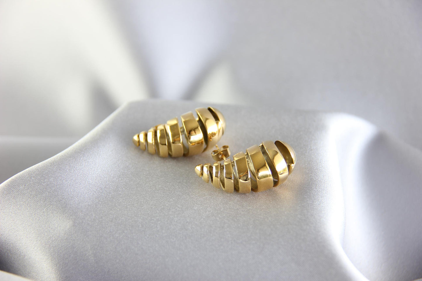 Teardrop Stud Shell Earring, Gold Bold Drop Earring, Unique Boho 18K Gold Earring, Minimal Gold Earring for Her, Mother's Day Gifts for Her