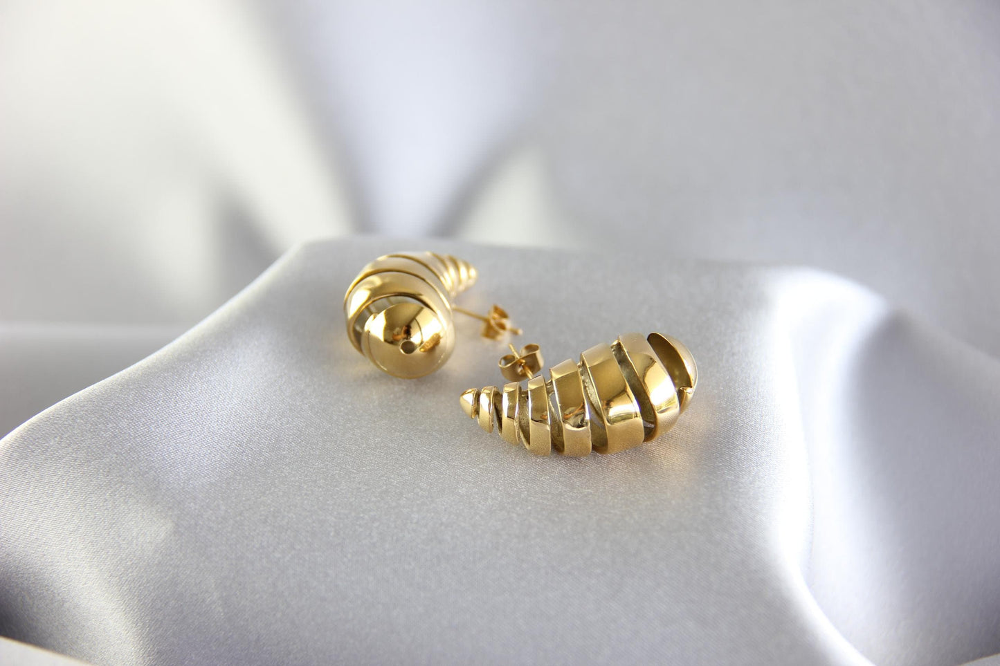 Teardrop Stud Shell Earring, Gold Bold Drop Earring, Unique Boho 18K Gold Earring, Minimal Gold Earring for Her, Mother's Day Gifts for Her