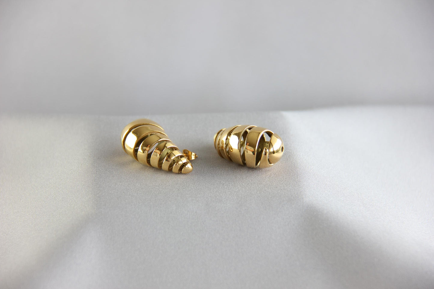 Teardrop Stud Shell Earring, Gold Bold Drop Earring, Unique Boho 18K Gold Earring, Minimal Gold Earring for Her, Mother's Day Gifts for Her