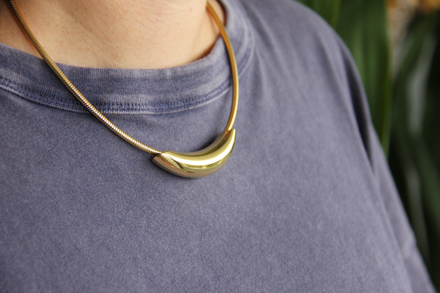 18K Gold Curved Tube Bar Necklace, Chunky Waterproof Thick Choker Necklace, Unique Gold Tunnel Necklace for Women Handmade Jewelry Gift Mom