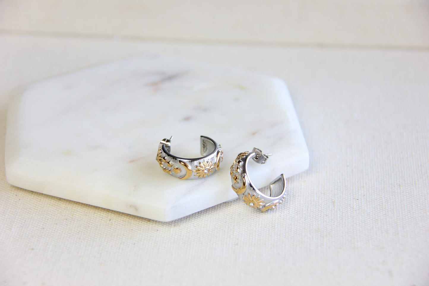 Simple modern and sophisticated. These Celestial Minimal Gold Stud Hoops will be the perfect choice for daily use and also for special days. Lightweight, dainty and comfortable jewelry to wear. Perfect gift for friend, mum, bridesmaid or bestie!