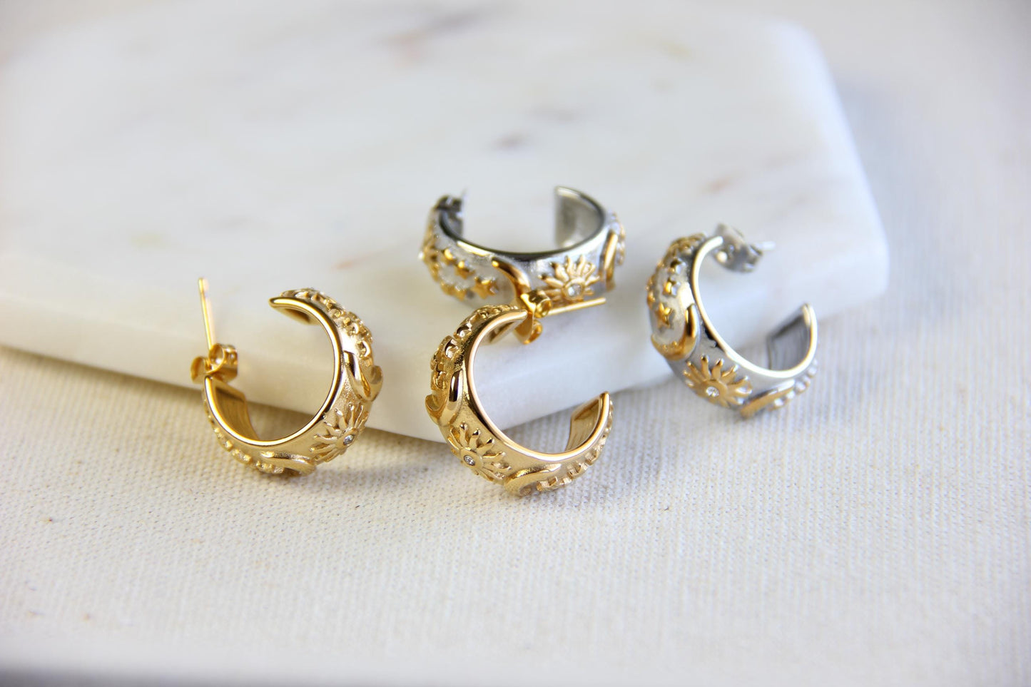 Simple modern and sophisticated. These Celestial Minimal Gold Stud Hoops will be the perfect choice for daily use and also for special days. Lightweight, dainty and comfortable jewelry to wear. Perfect gift for friend, mum, bridesmaid or bestie!