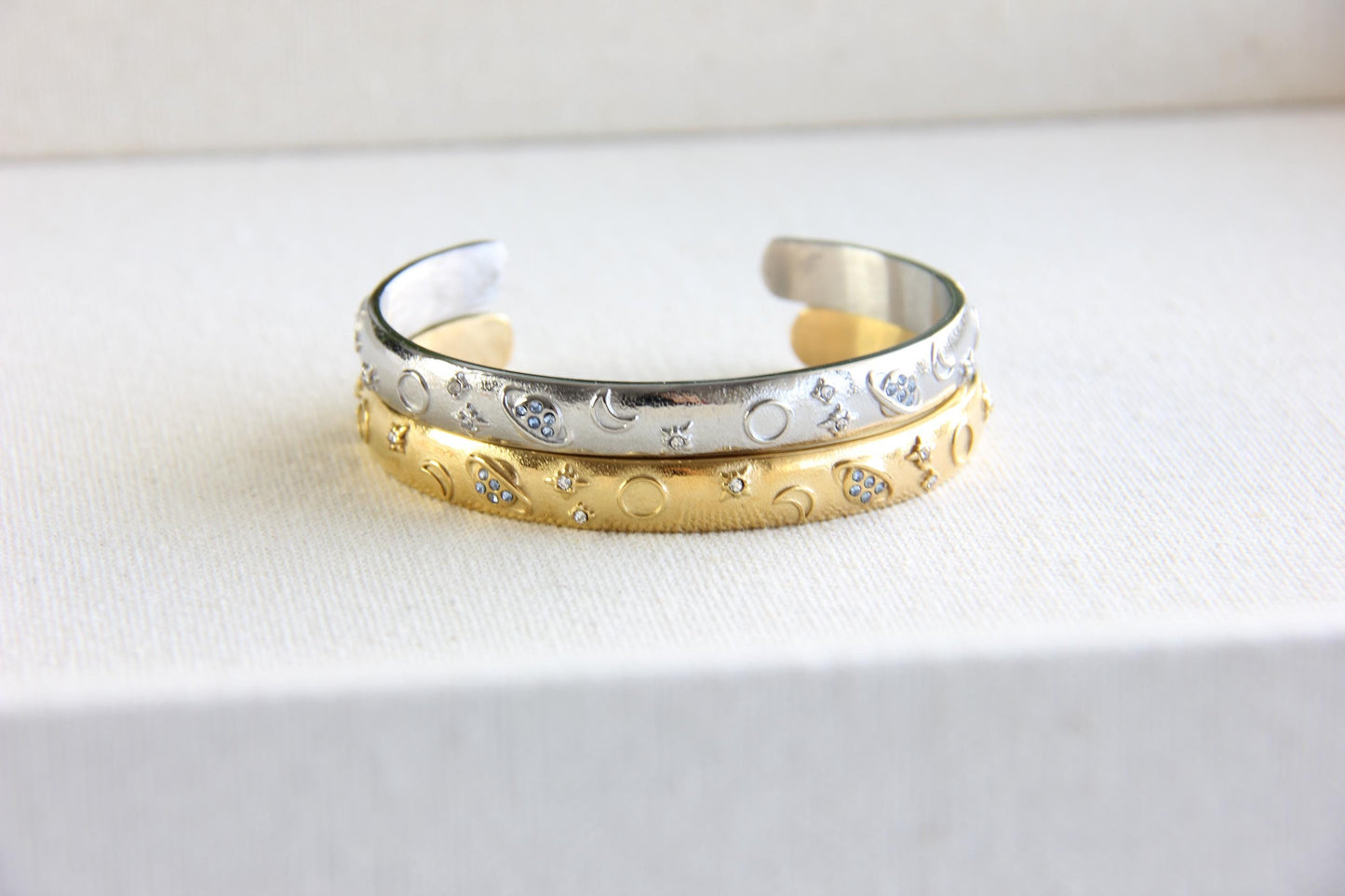 Unique 18K Gold Plated Open Cuff Bangle Bracelet with colorful cubic zirconia stars that reflects both minimalist and statement textures. Complete your special occasion outfit or night style with this beauty!