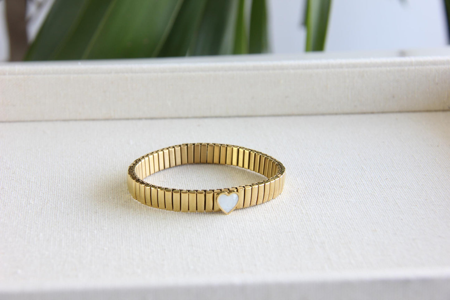 Gold Elastic Love Charm Bracelet, Stainless Steel Elastic Bracelets Bangles for Women Star Heart, Stretch Waterproof Gold Bangle for Mom