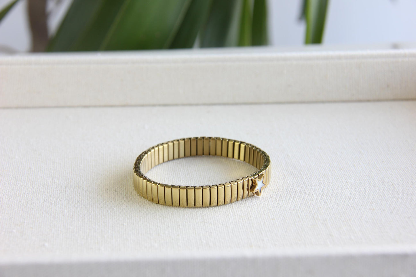 Gold Elastic Love Charm Bracelet, Stainless Steel Elastic Bracelets Bangles for Women Star Heart, Stretch Waterproof Gold Bangle for Mom