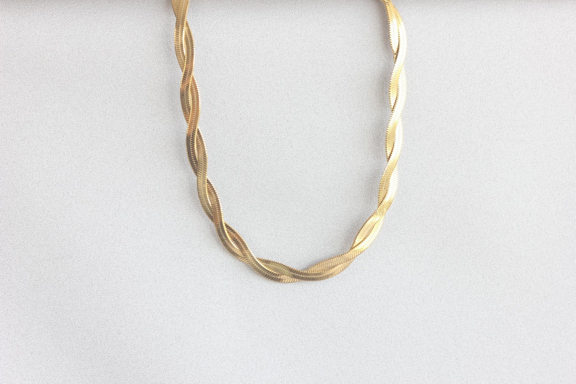 Unique Duo Color Braided Herringbone Twist Gold Chain Necklace that reflects both minimalist and statement textures. Perfect gift for friend, mom, or loved ones. Handmade unique jewelry gift ideas for her.