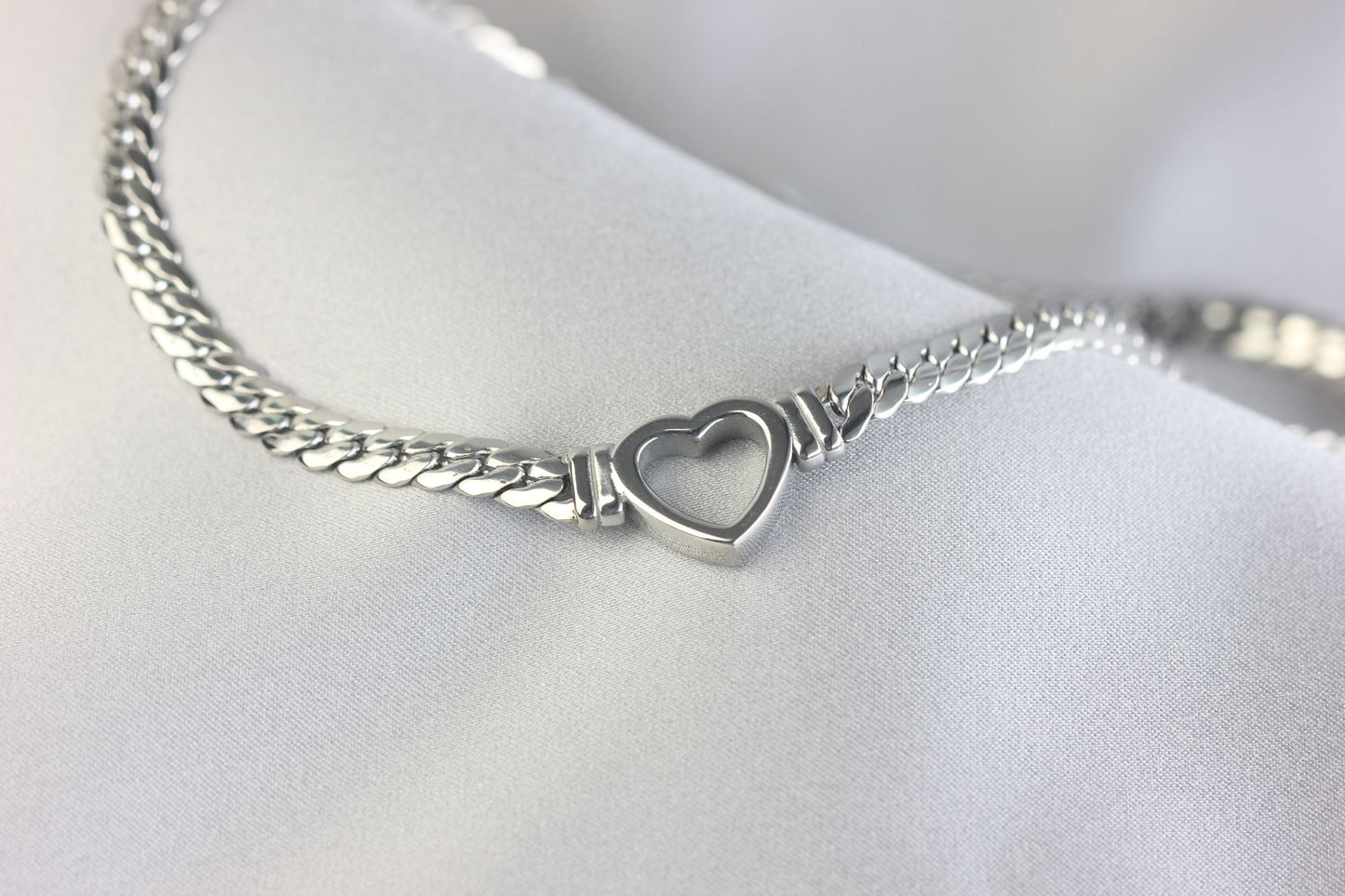 Cuban Link Chain Heart Necklace Braided Woven Cuban Chain Waterproof Chubby Thick Heart Chain Necklace for Women Handmade Jewelry Gift Mom