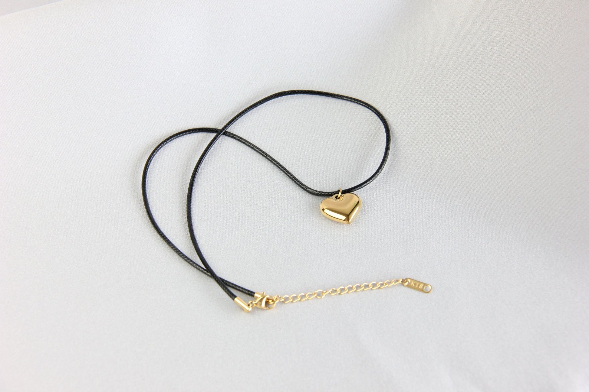 Unique Fluffy Gold Heart Love Pendant Necklace, perfect gift for girlfriend, wife, or loved ones!