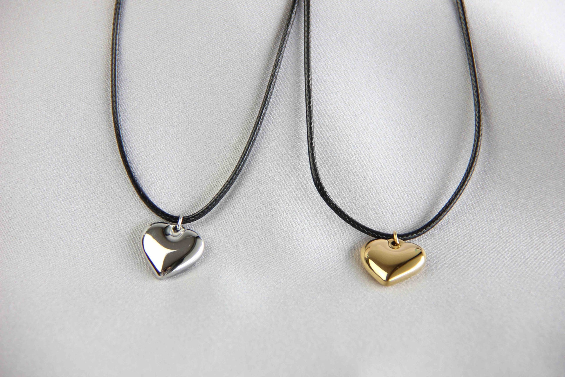 Unique Fluffy Gold Heart Love Pendant Necklace, perfect gift for girlfriend, wife, or loved ones!