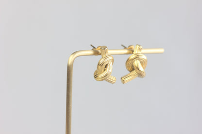 Gold Knot Earrings,Dainty Love Stud Earrings, Statement Earring for Her, Minimalist Handmade Gold Jewelry, Gift for Mom, Unique Gift for Her