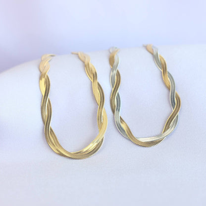 Unique Duo Color Braided Herringbone Twist Gold Chain Necklace that reflects both minimalist and statement textures. Perfect gift for friend, mom, or loved ones. Handmade unique jewelry gift ideas for her.