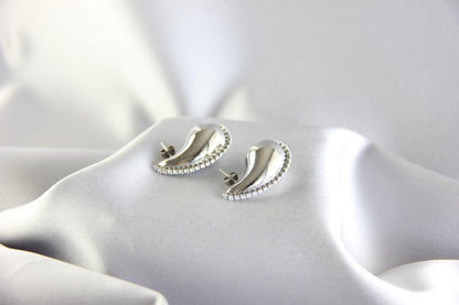 Teardrop Zirconia Stud Earring,18K Gold Modern Chunky Earring, Bold Stud Zirconia Earring,Unique Jewelry Earring,Gift for Mom,Gift for Her