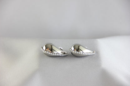 Teardrop Zirconia Stud Earring,18K Gold Modern Chunky Earring, Bold Stud Zirconia Earring,Unique Jewelry Earring,Gift for Mom,Gift for Her