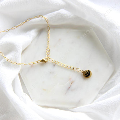 Gold initial letter necklace with a dainty pendant, perfect for personalized jewelry lovers. Elegant and minimalist custom letter necklace for everyday wear or layering. Custom letter charm necklace, a thoughtful gift for friends, bridesmaids or mom.