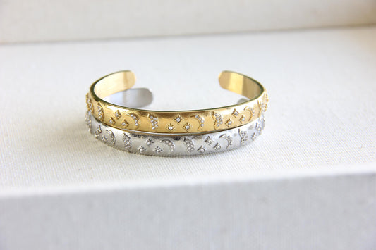 Unique 18K Gold Plated Open Cuff Bangle Bracelet with colorful cubic zirconia stars that reflects both minimalist and statement textures. Complete your special occasion outfit or night style with this beauty!